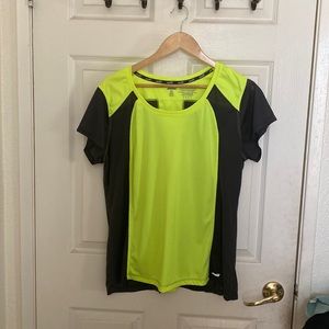 AVIA XXL Workout/Running short sleeve top